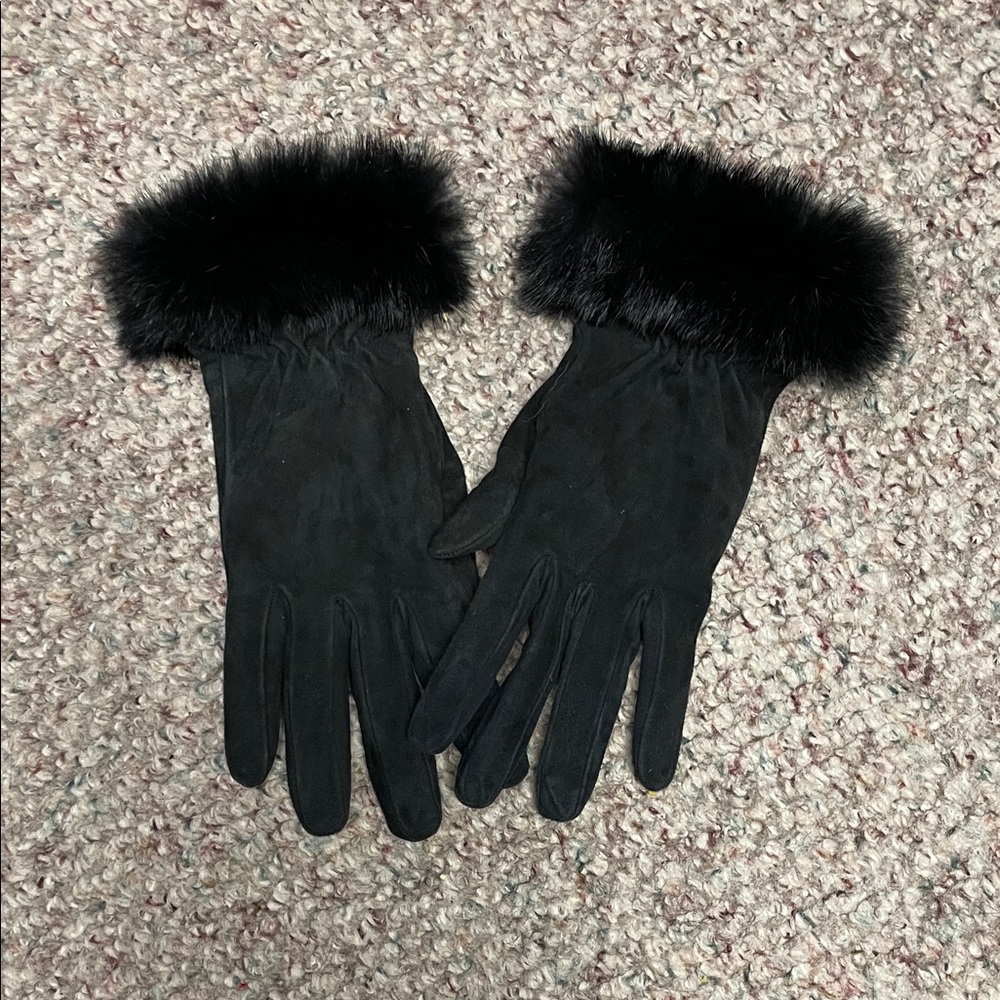 Black leather real Fur-Trimmed wool lined Gloves- new